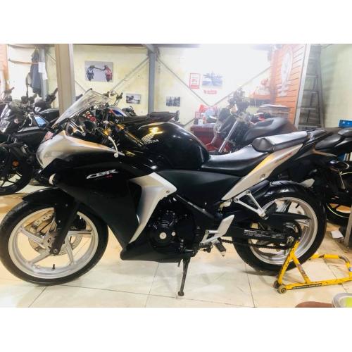 Bán xe Kawasaki Ninja 250R giá 8X triệu Bán xe Kawasaki Ninja 250R giá 8X triệu